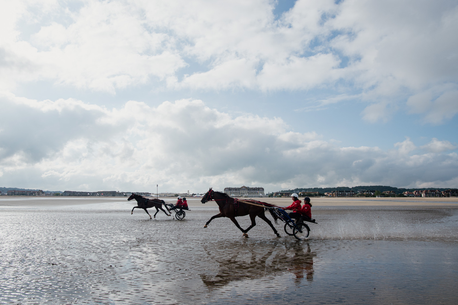 Baptême sulky sur la plage de Deauville